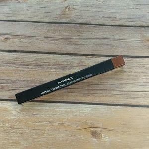 NEW ⚪ MAC Lip Pencil in Oak